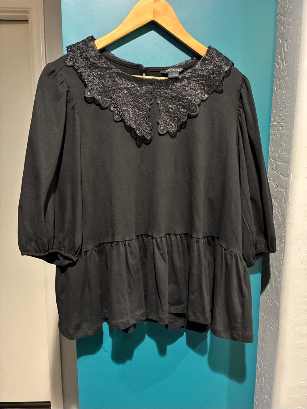 Monki Black Lace-Collar Peplum Tunic XL